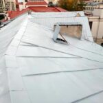 Текущий ремонт кровли из профнастила