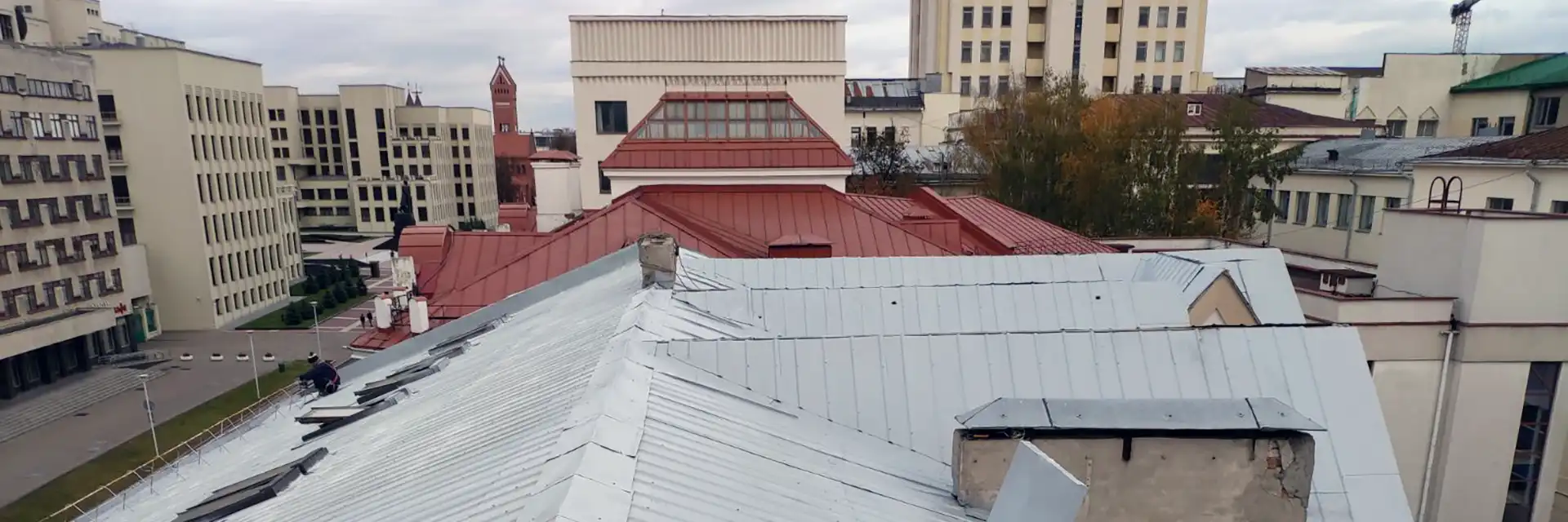 Ремонт кровли из профнастила